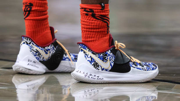 Brooklyn Nets point guard Kyrie Irving wears the Nike Kyrie 6.